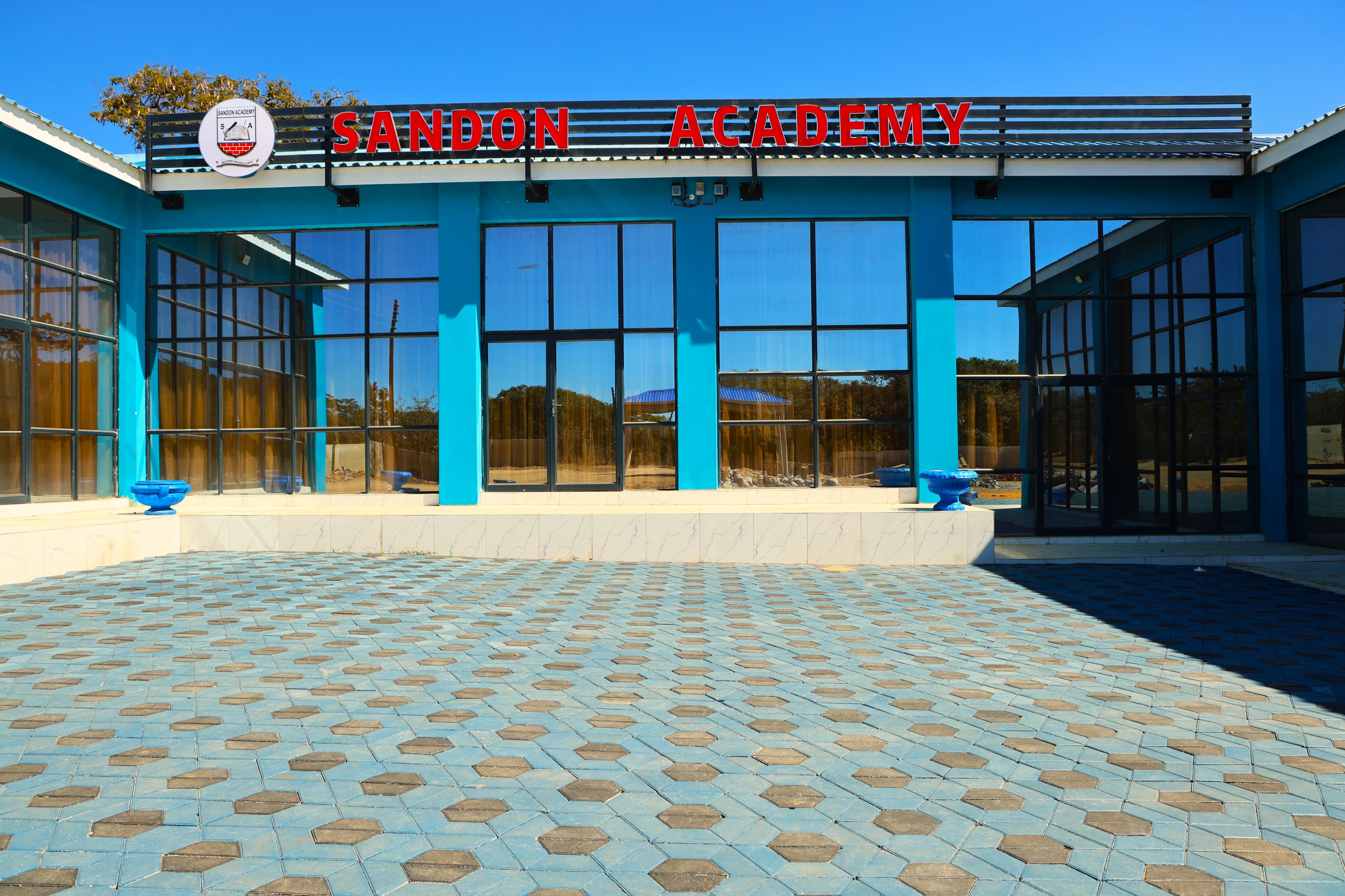 Ranche House College campus